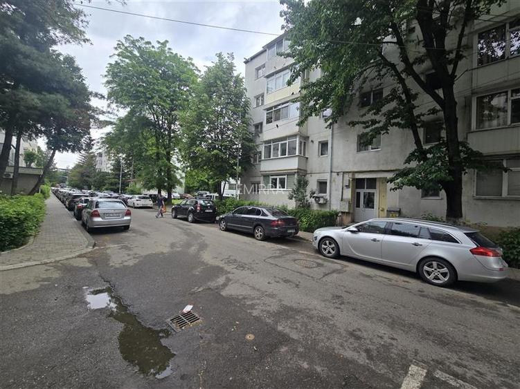 Chirie apartament 2 camere Bacau zona Piata Sud Mobilat - 10