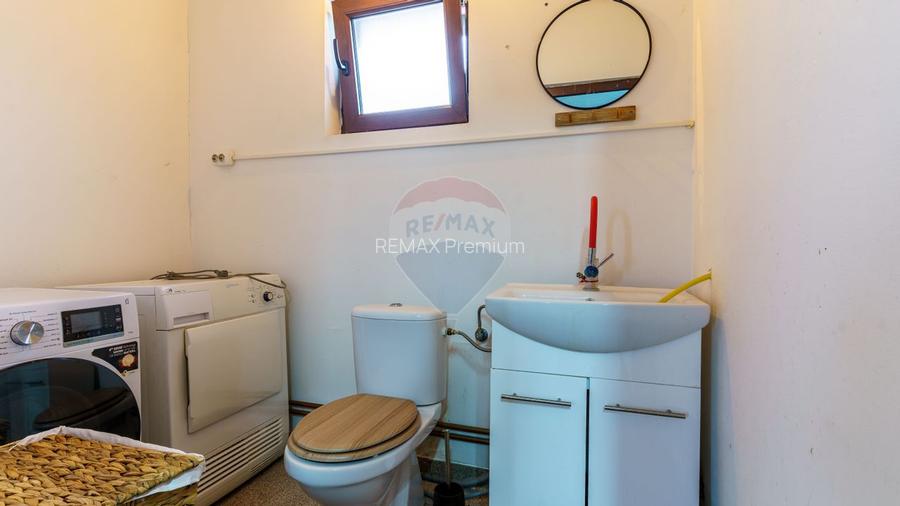 Teren 9.4 ha extravilan + casa 230 mp, COMISION 0% - 15