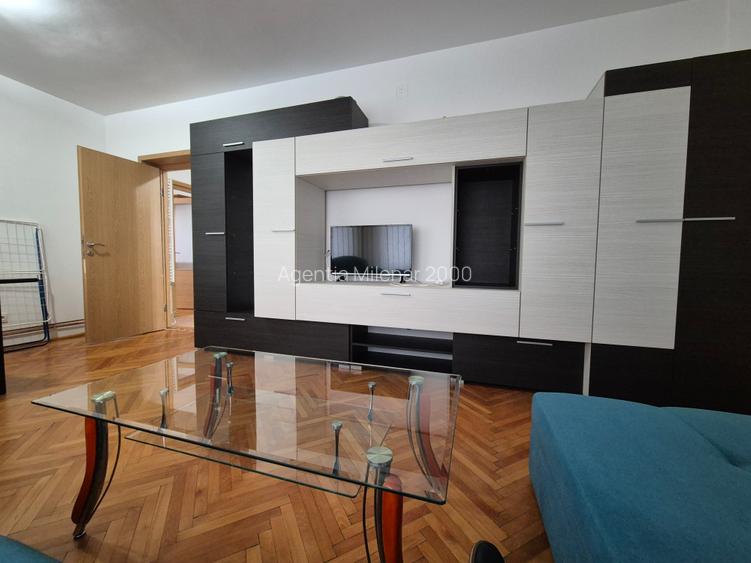 pe frumoasa stradă Aurel-Popovici la 5 minute de Punctele Cardinale și Medicina - 20