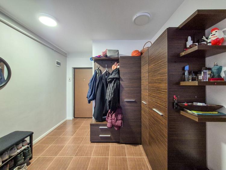 Apartament 3 camere, 64mp, Etaj 1 , 2 Parcari incluse, zona Terra