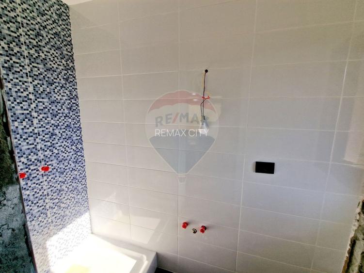 Casă / Vilă cu 8 camere de vânzare în zona Balaur - 49