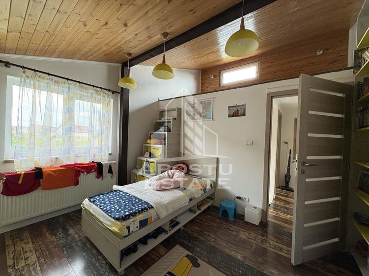 Casa cu sediu firma, atelier si apartament separat Mosnita Noua