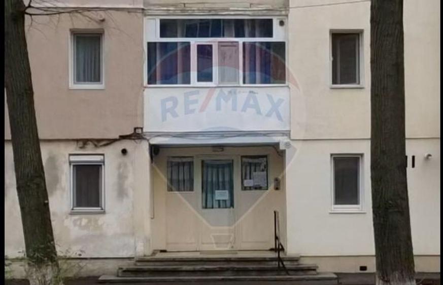 Apartament cu 2 camere de vanzare -Roman