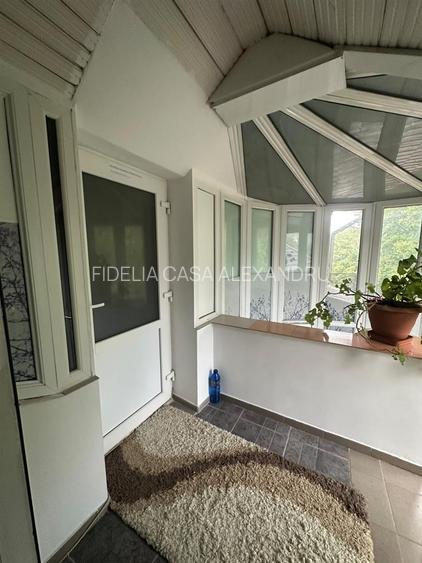 Garsoniera moderna de inchiriat centrala bloc tip vila - Pacurari