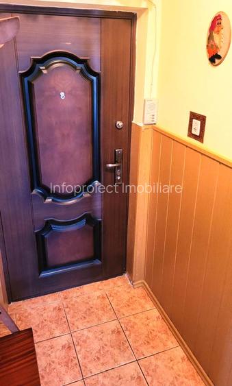 Apartament cu 2 camere, decomandat, cartier Micro 14, etaj 5, zonă liniștită - 14