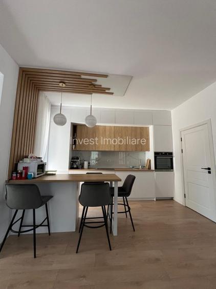 *Vila Bucium-Visan* - 650mp teren - *toate utilitatile* - 13