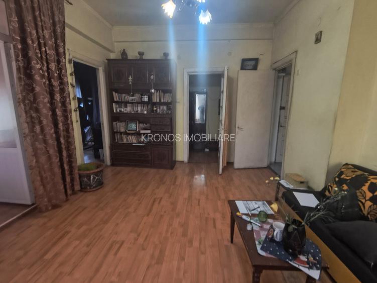 CENTRU VECHI APARTAMENT CU 3 CAMERE 75 MP PRET 152900 EURO - 4
