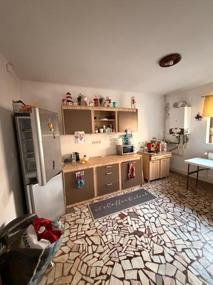 Lazu vila P E curte garaj prima la sosea gaze pt firme muncitori - 5