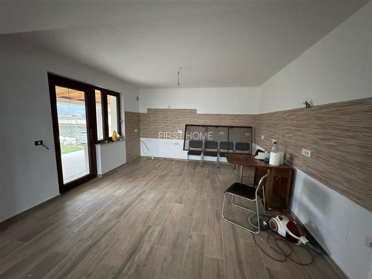 Vila deosebita Parter + Mansarda de vanzare in Odobesti - 10