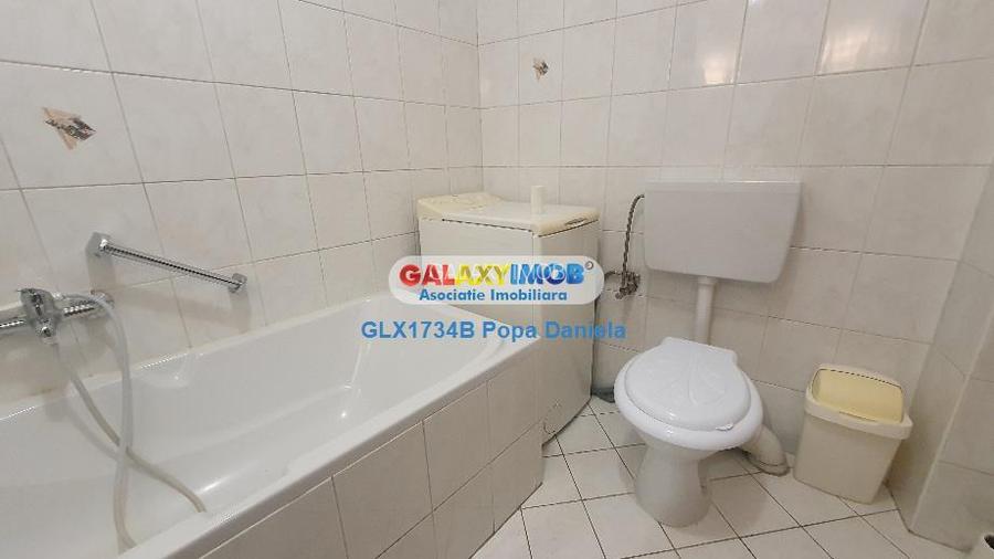 Vanzare apartament 3 camere -  Victoriei Str. Occidentului - 14