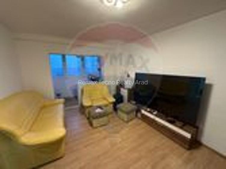 Apartament  4 camere de inchiriat MALUL MURESULUI - 11