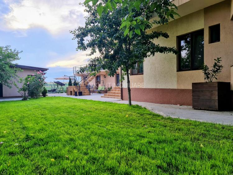 Pensiune turistica de vanzare in Corbu vedere lac afacere la cheie - 41