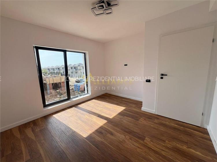 Vila Individuala  - 4 camere - 3 bai-teren -320-600 M de STV - 14