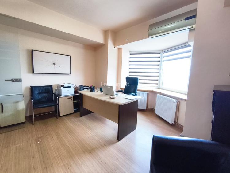 Apartament cu 4 camere/ birou - situat in Centrul Civic - 108 mp - 4