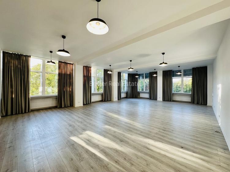 Spațiu Comercial - Sector 4 - 200 Mp - L a Doua minute fata de  Metrou - 2