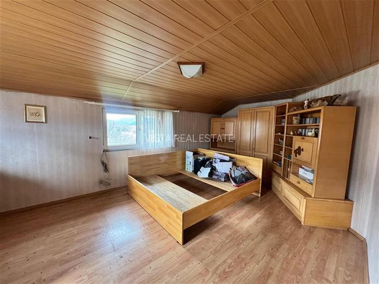 Doua case de vanzare, teren 800 mp, Zarnesti, Brasov - 9