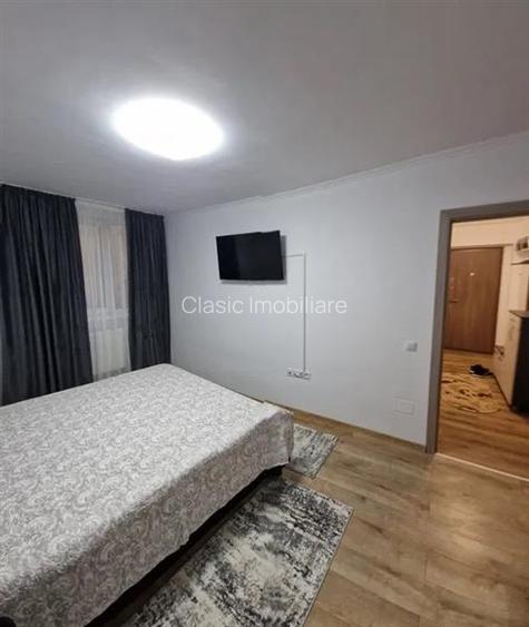 Vanzare apartament 3 camere decomandate finisat modern zona Centrala- strada Hor - 11
