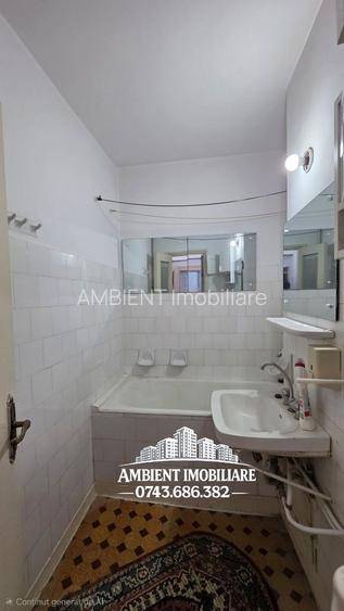 Apartament cu 3 camere, etaj 2, VASLUI - zona ULTRACENTRALĂ; - 13