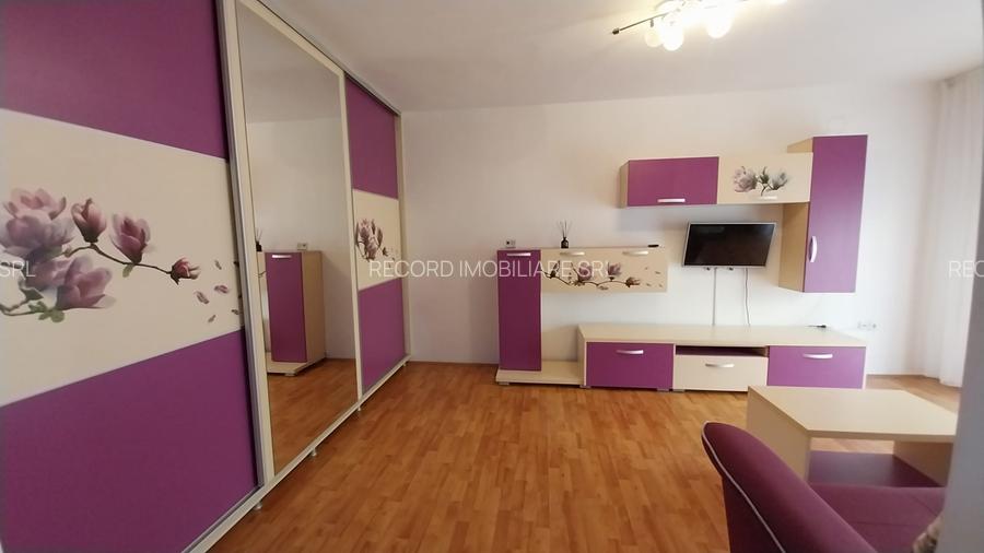 Inchiriere apartament decomandat 2 camere, parcare, et.1 str.Florilor Floresti - 2