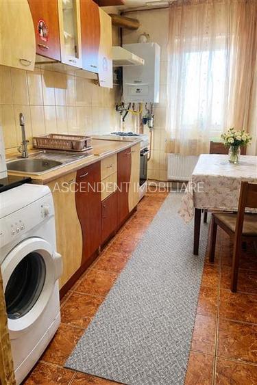 Apartament 3 camere, decomandat, Bartolomeu Brasov - 2