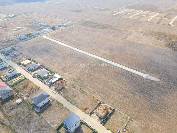 Loturi Intravilan In Rate Berceni | utilitati:curent,drum | #UG15 - 6