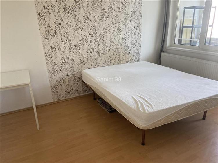Apartament 2 camere in Focsani , cartier Sud , et 3din 4 , decomandat , 43 mp , - 2