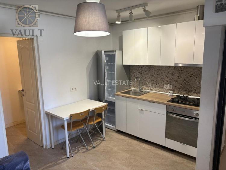 Garsoniera LA CHEIE - curte 50MP metrou/parc TINERETULUI - 3