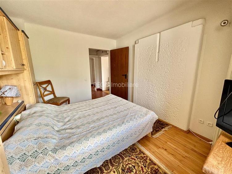 Apartament 4 Camere Central Predeal - 8