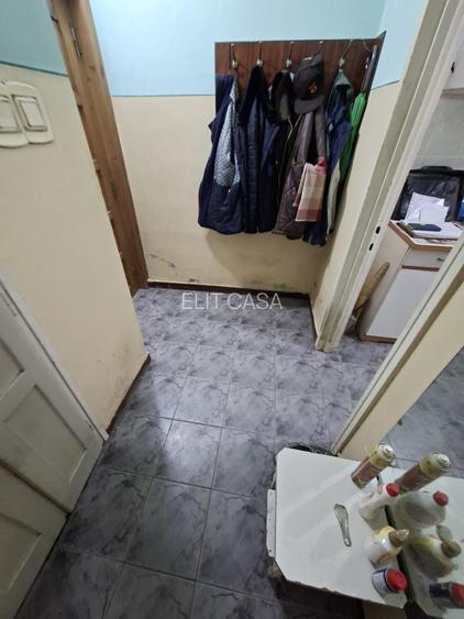 Apartament cu 2 camere, zona Podu Ros - 6