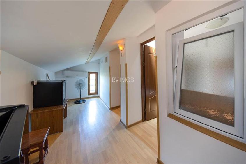 Vanzare Pensiune 11 camere Mamaia Nord langa plaja - 38