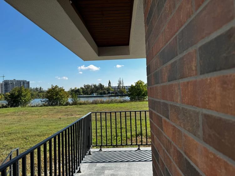 Apartament 2 camere 86 mp total | Terasă 20 mp cu vedere frontală lac Straulesti - 3