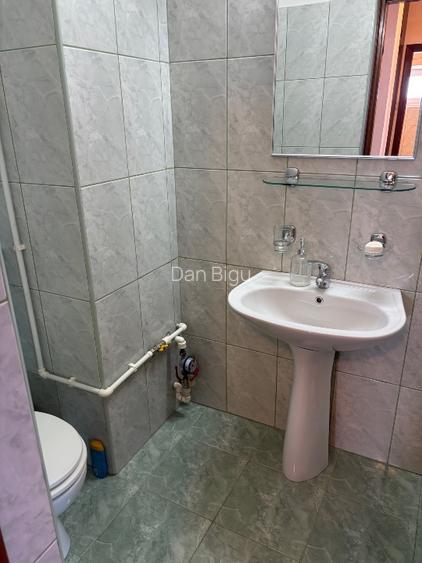 Vand apartament deosebit in Constanta, vedere la mare - 14