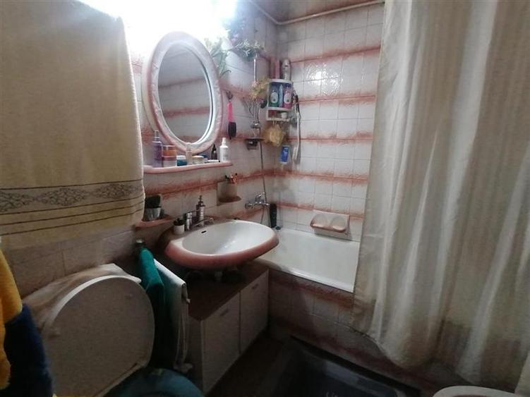 3 CAMERE, DECOMANDAT, LANGA SALA OLIMPIA!