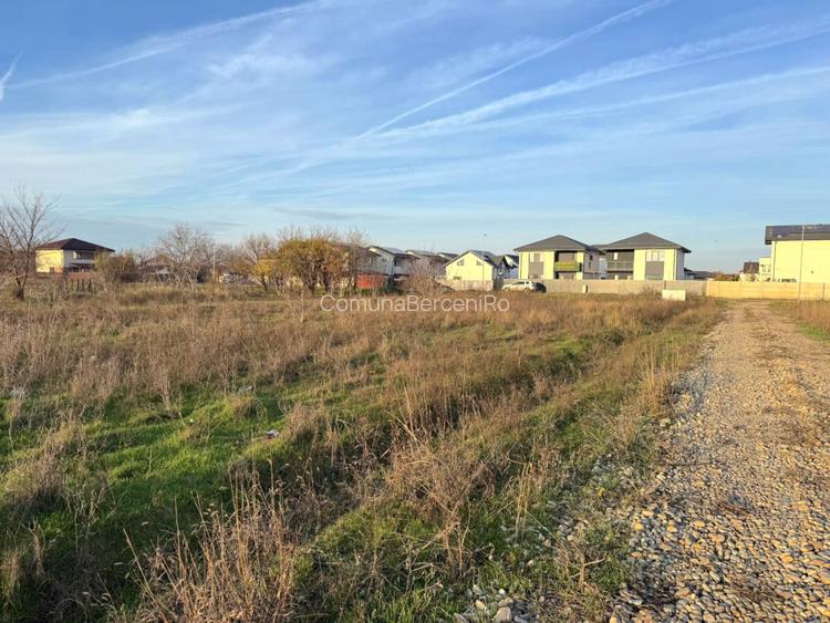 Teren Intravilan In Rate Stadion Berceni  | utilitati la strada #CG1R - 7