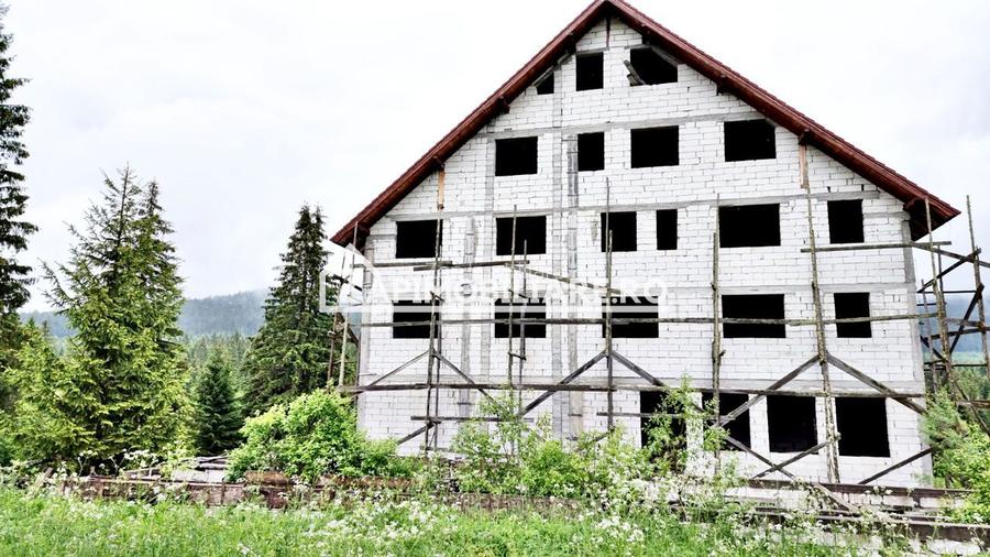 Pensiune 25 camere,1 restaurant,1 sala sedinte 2.000mp teren - 3