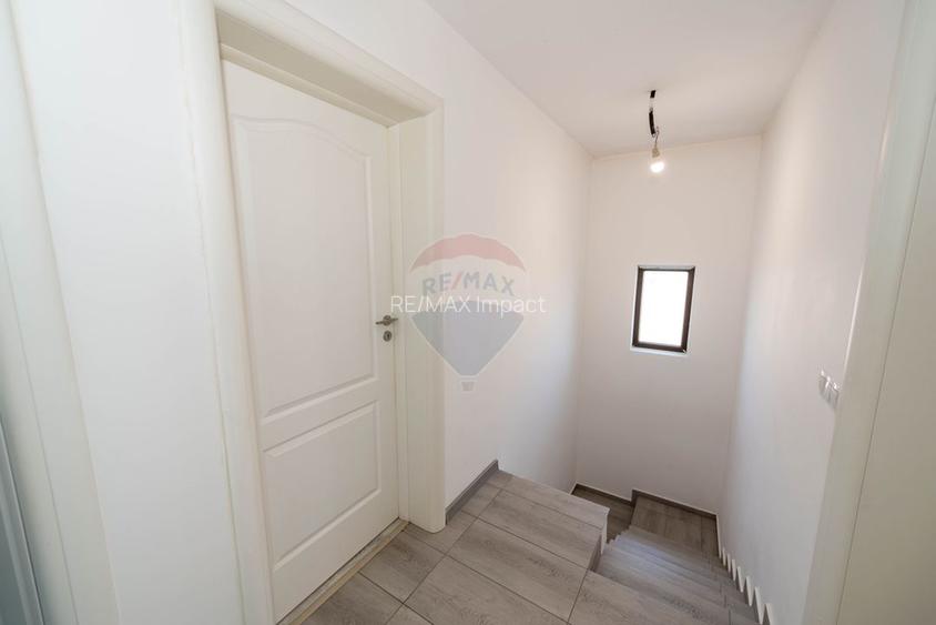 Casa cu 5 camere de vanzare Joita - 14