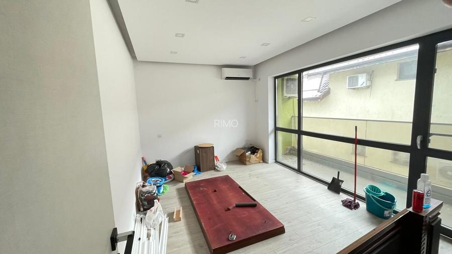 VILA DE INCHIRIAT PARCARE   BIROURI ZONA  PIPERA - 12