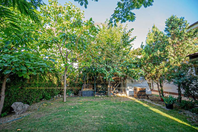 Viluta cocheta cu curte frumoasa in Mamaia Sat! - 34