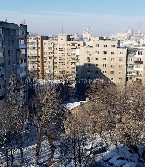 Vanzare 3 camere Tineretului, cea mai buna locatie, decomandat, metrou - 15