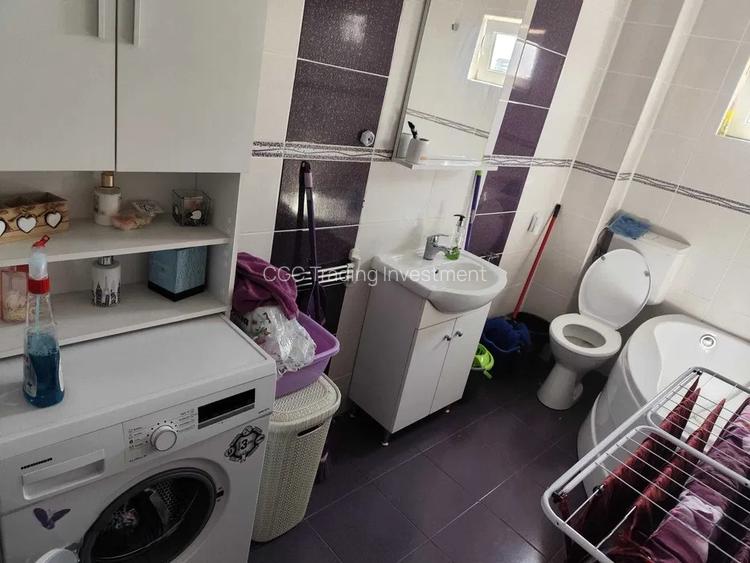 Vanzare apartament 3 camere decomandate cu scara  interioara 60 mp zona Poarta 6 - 5