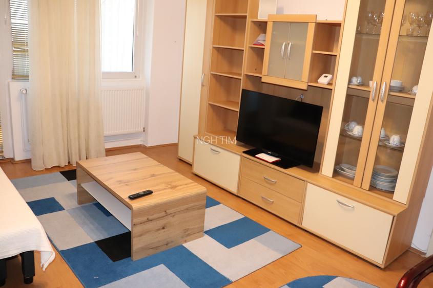 Apartament cu pozitie foarte avantajoasă. - 2