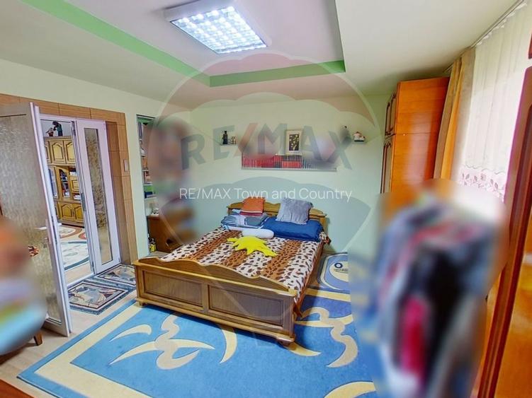 Casa / Vila cu 16 camere de vanzare in zona Bobalna - 8