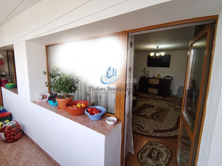 Apartament 3 camere, decomandat, 1 Mai - 2