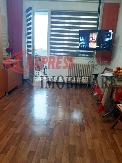 Dristor, Ramnicu Valcea, Scoala Mihai Botez - 3