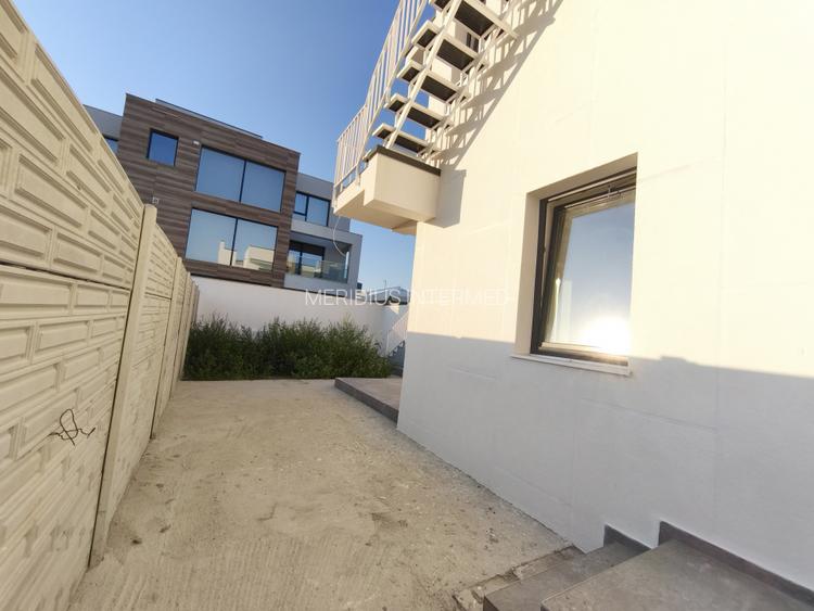 Vila modernă de inchiriat Mamaia Sat pretabil grădinița - 21