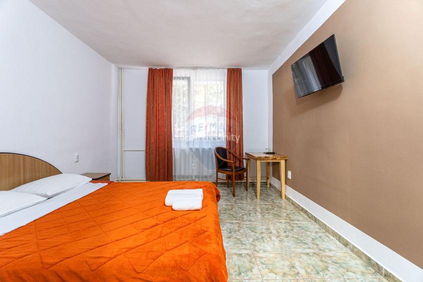 Casă / Vilă cu 20 camere de vânzare în Timisu de Jos, DN1, Brasov - 59