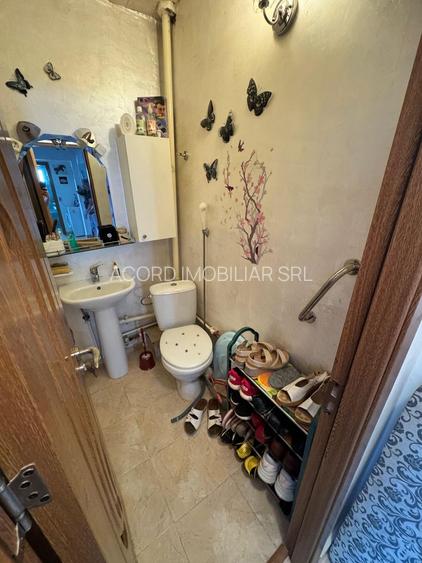 Apartament 4 camere decomandat CET - 18