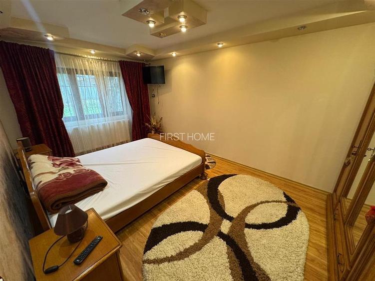 Apartament 4 camere, parter inalt, parcare proprie, zona Piata - Scoala 2 - 2