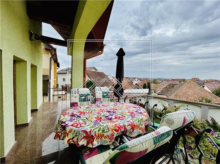 Casa individuala de vanzare - 7 camere, 278 mp utili - Strand - 50