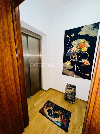 Aleea Privighetorilor- Penthouse 833 mp utili mobilat complet 3600 Euro + TVA - 5